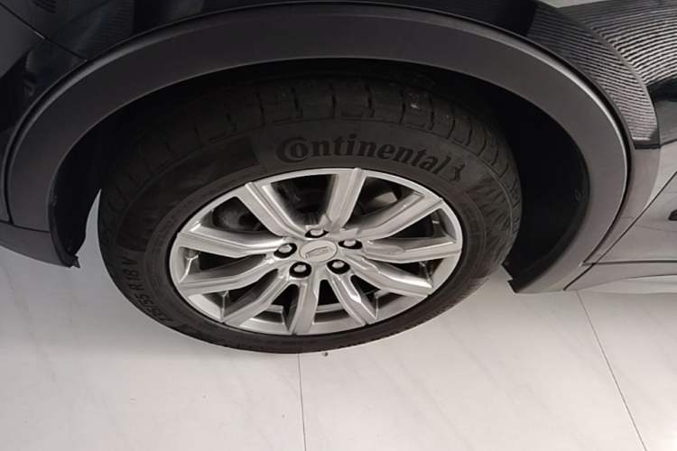 Used Cadillac XT4 2023 28T Two-Wheel-Drive Luxury Version Left Front Wheel Hub