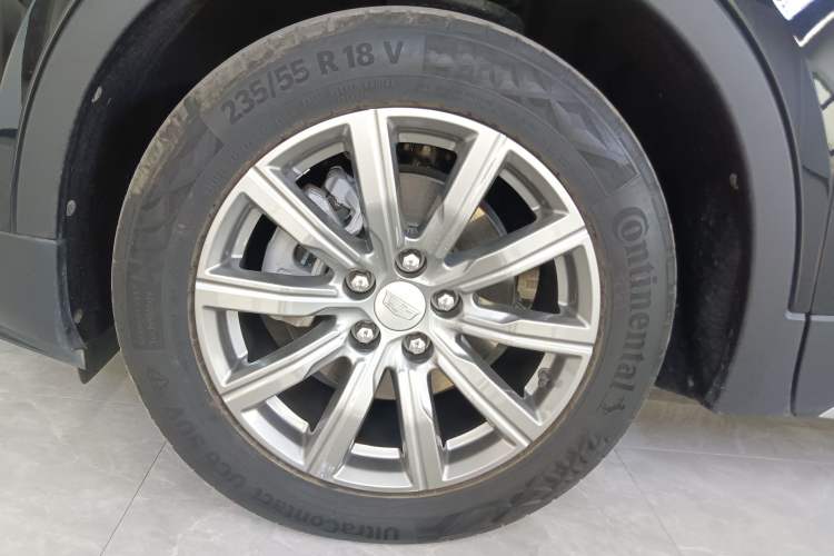 Used Cadillac XT4 2023 28T Two-Wheel-Drive Luxury Version Left Front Wheel Hub