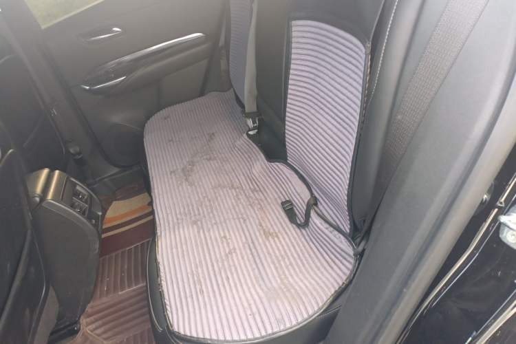 Used Cadillac XT4 2023 28T Two-Wheel Drive Fashion Edition Left Rear Seat