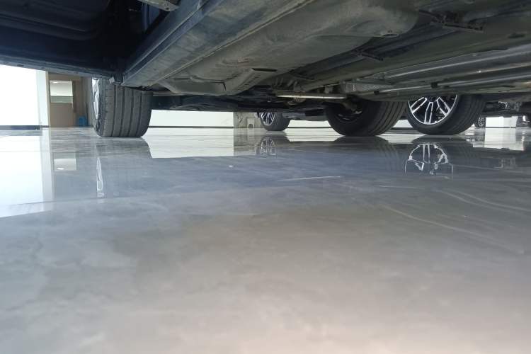 Used Cadillac XT4 2023 28T Two-Wheel-Drive Luxury Version Left Side Sill