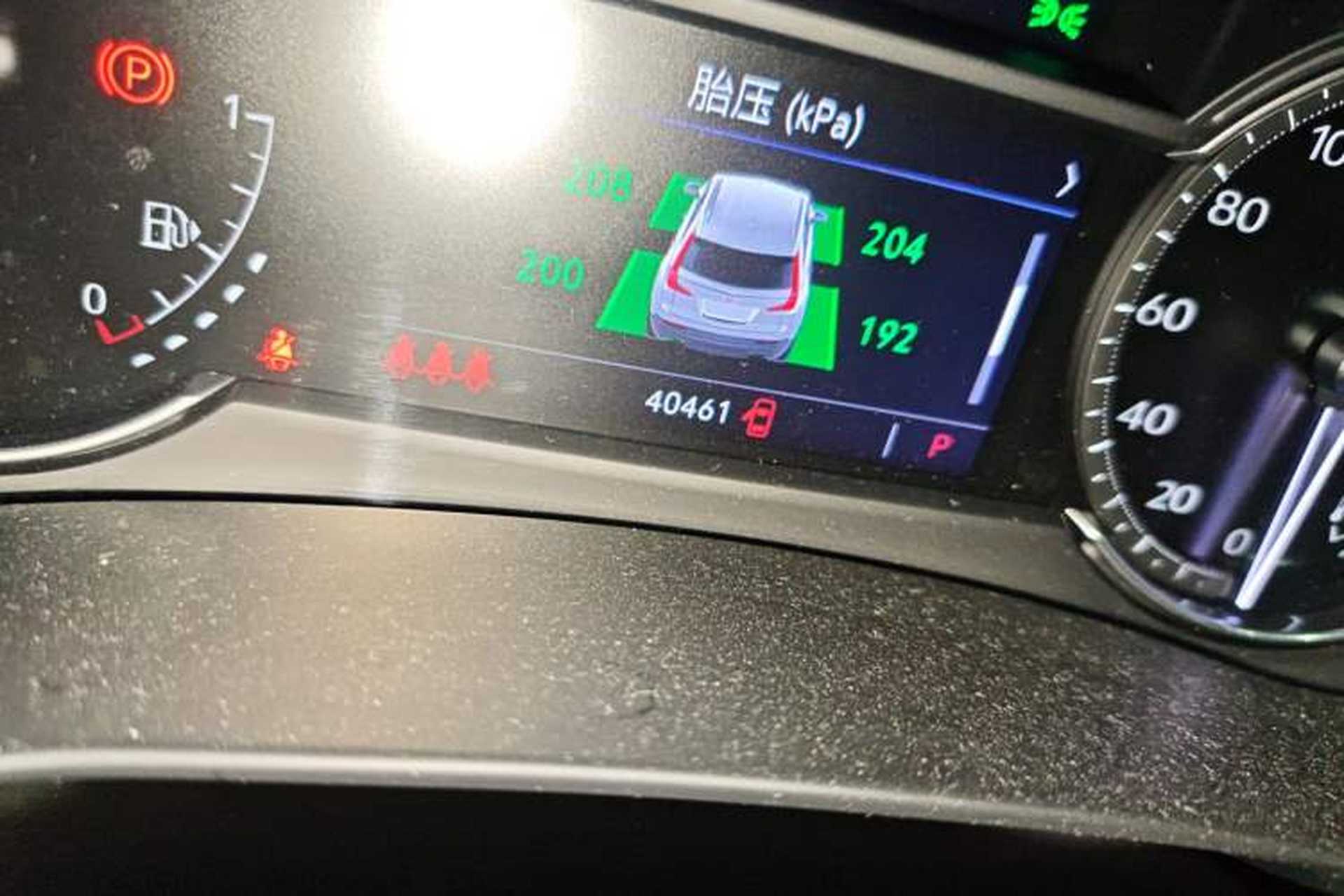 Used Cadillac XT4 2023 28T Two-Wheel-Drive Luxury Version Odometer Close Up