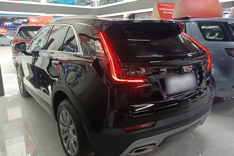 Used Cadillac XT4 2023 28T Two-Wheel-Drive Luxury Version Rear Left 45 Deg