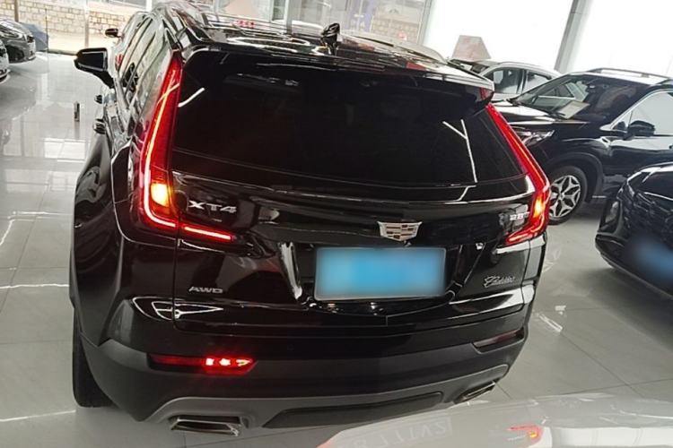 Used Cadillac XT4 2023 28T Two-Wheel-Drive Luxury Version Rear