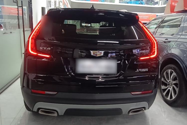 Used Cadillac XT4 2023 28T Two-Wheel-Drive Luxury Version Rear