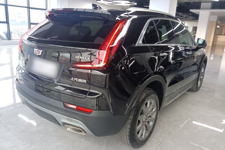 Used Cadillac XT4 2023 28T Two-Wheel-Drive Luxury Version Rear Right 45 Deg