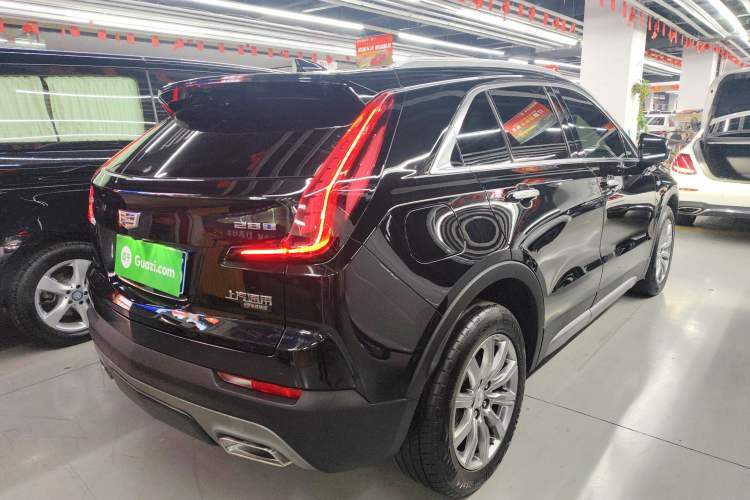 Used Cadillac XT4 2023 28T Two-Wheel-Drive Luxury Version Rear Right 45 Deg