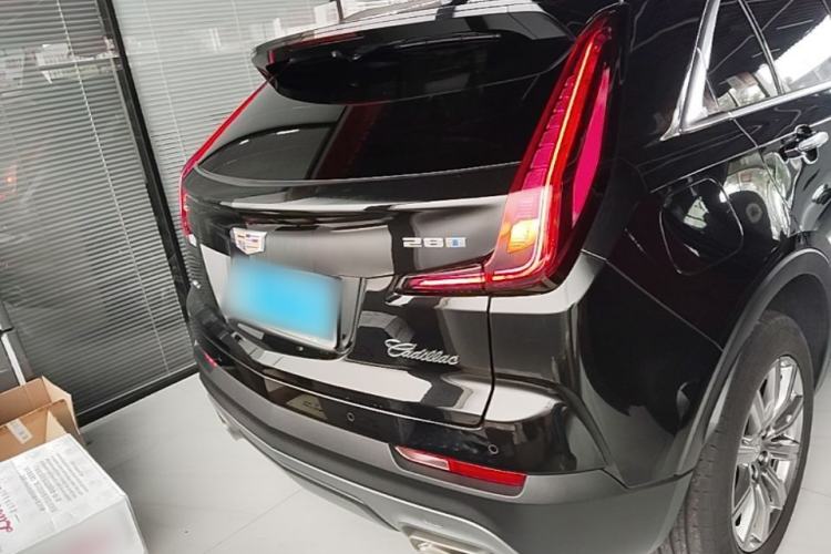 Used Cadillac XT4 2023 28T Two-Wheel-Drive Luxury Version Rear