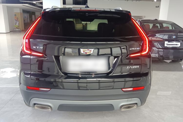 Used Cadillac XT4 2023 28T Two-Wheel-Drive Luxury Version Rear