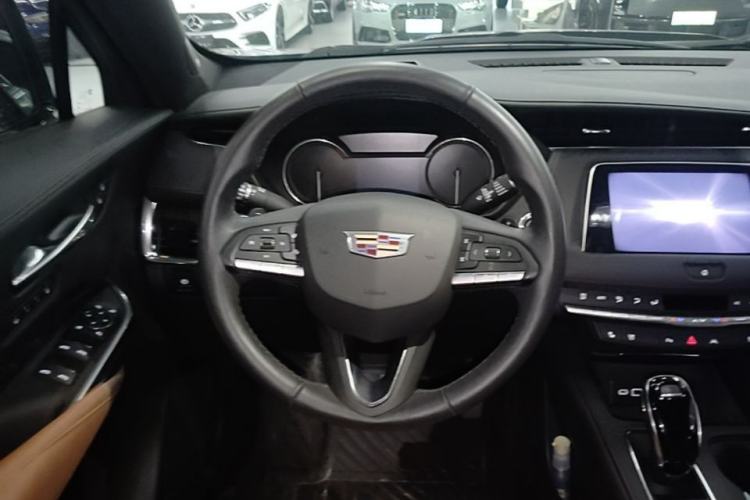 Used Cadillac XT4 2023 28T Two-Wheel Drive Prestige Version Steering Wheel