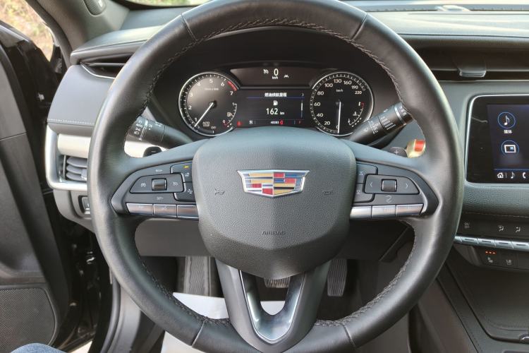 Used Cadillac XT4 2023 28T Two-Wheel Drive Prestige Version Steering Wheel