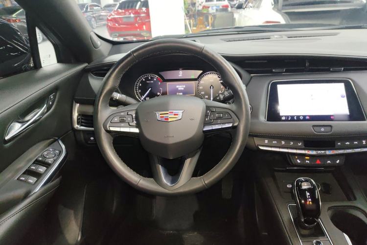 Used Cadillac XT4 2023 28T Two-Wheel-Drive Luxury Version Steering Wheel
