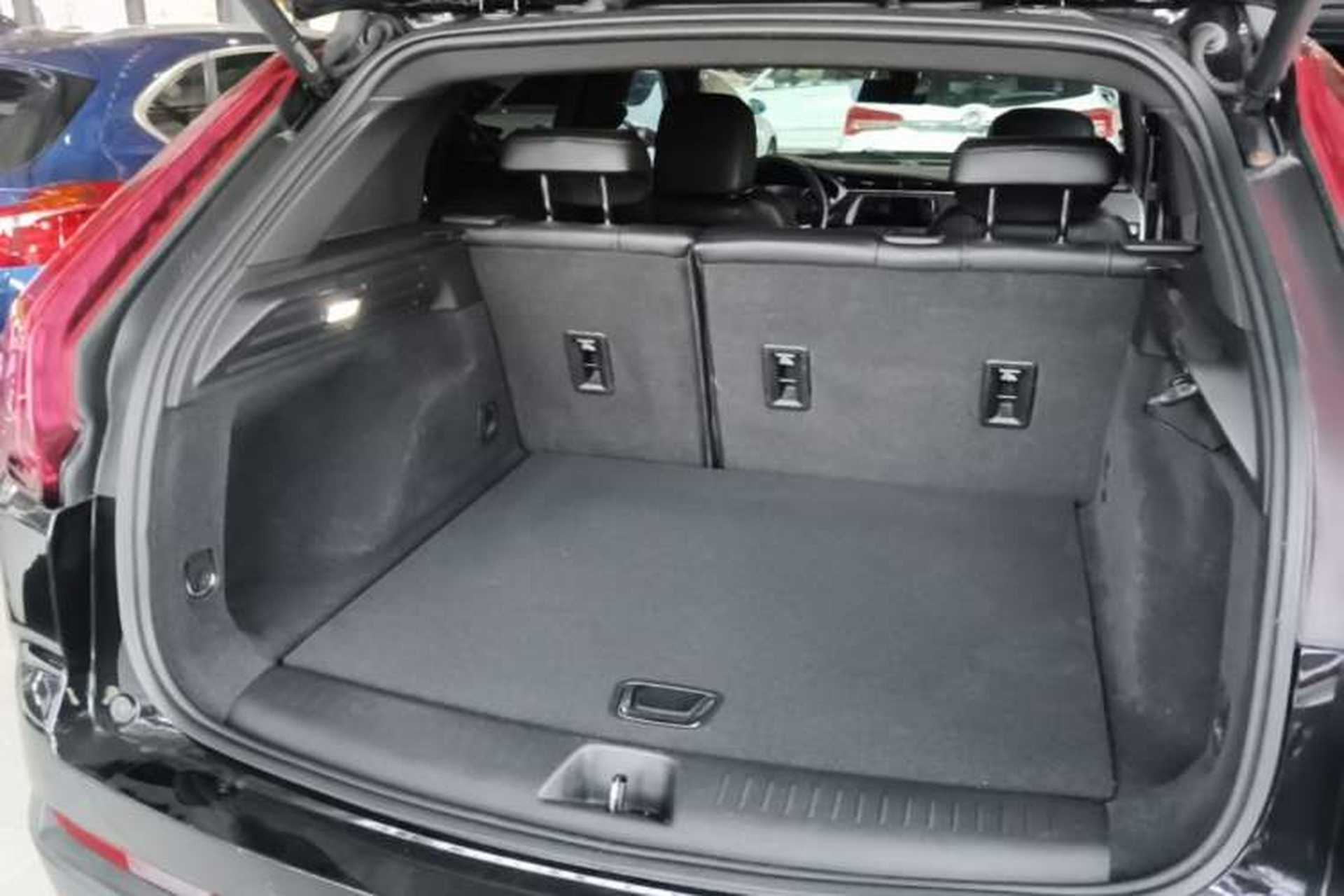 Used Cadillac XT4 2023 28T Two-Wheel Drive Fashion Edition Trunk