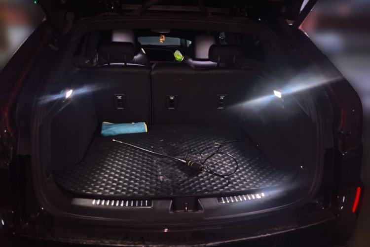 Used Cadillac XT4 2023 28T Two-Wheel-Drive Luxury Version Trunk