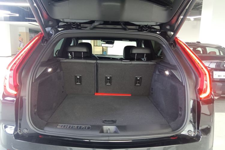 Used Cadillac XT4 2023 28T Two-Wheel-Drive Luxury Version Trunk