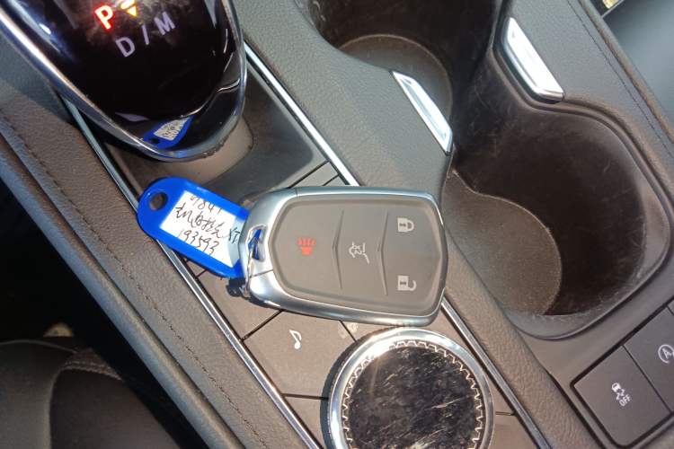 Used Cadillac XT4 2023 28T Two-Wheel-Drive Luxury Version Vehicle Key