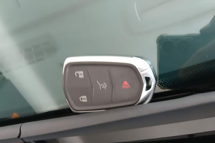 Used Cadillac XT4 2023 28T Two-Wheel-Drive Luxury Version Vehicle Key