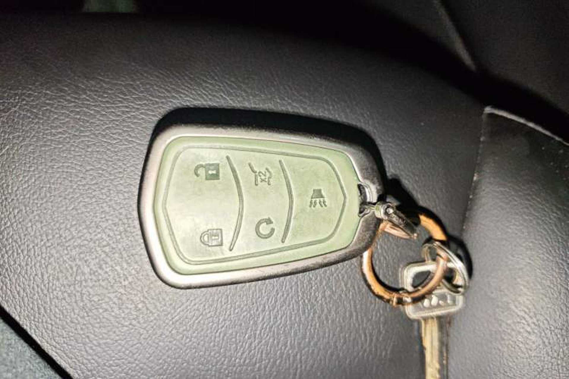 Used Cadillac XT4 2023 28T Two-Wheel-Drive Luxury Version Vehicle Key