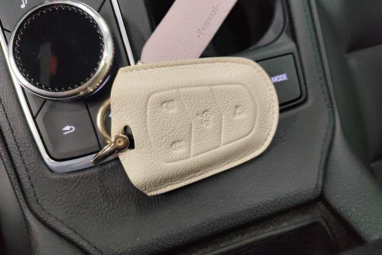 Used Cadillac XT4 2023 28T Two-Wheel-Drive Luxury Version Vehicle Key