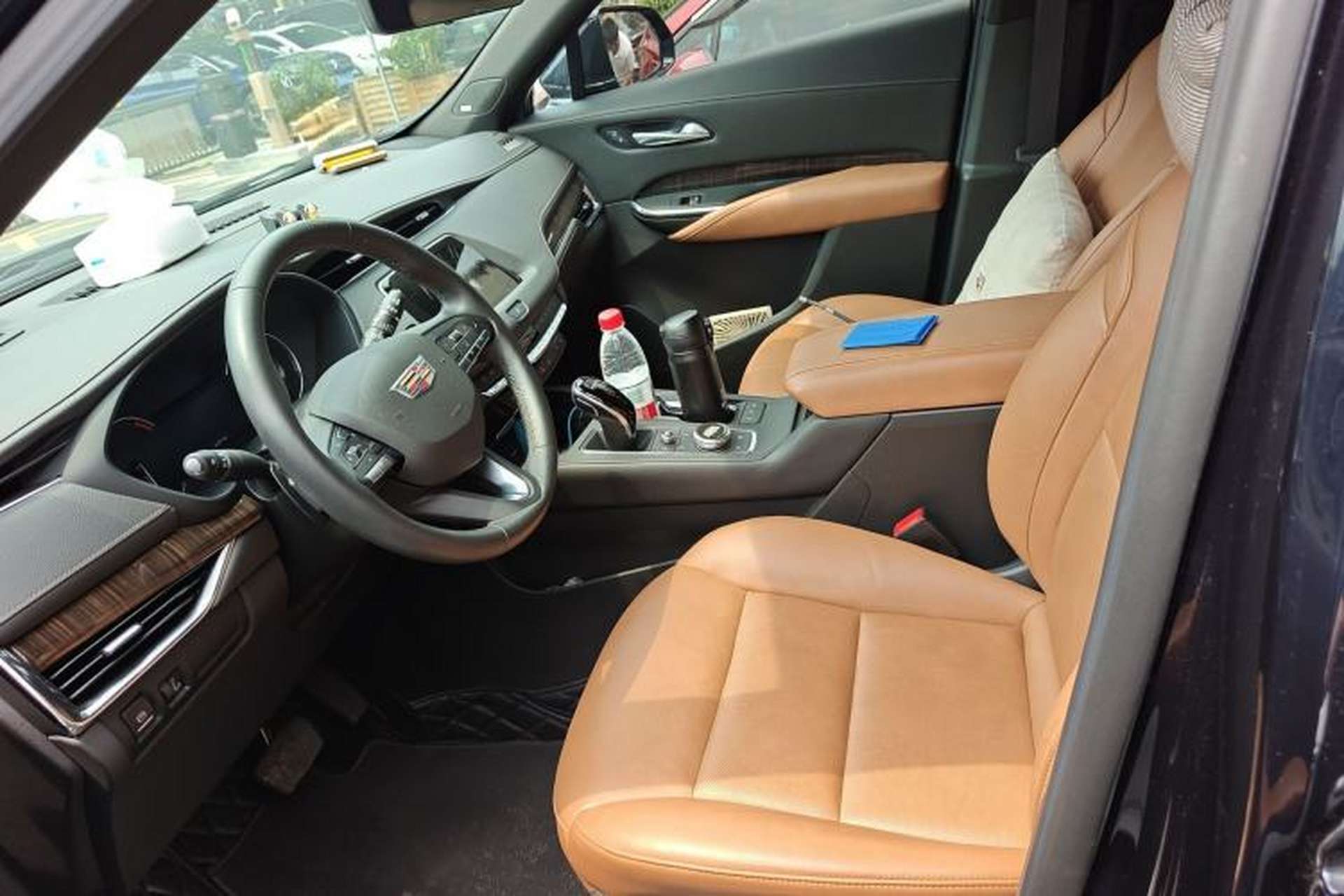 Used Cadillac XT4 2023 28T Two-Wheel Drive Prestige Version Left Front Seat
