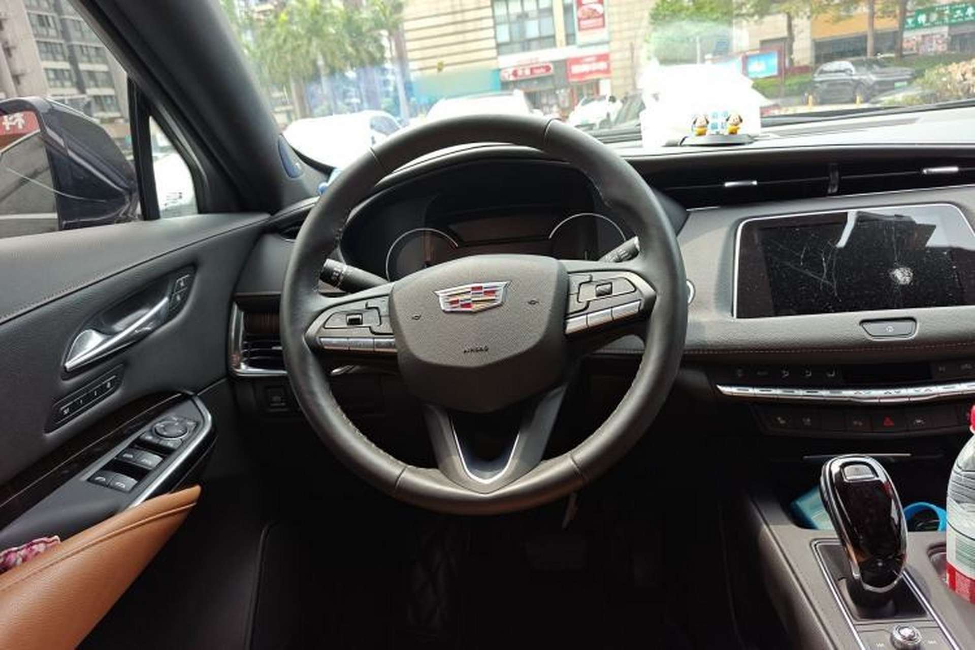 Used Cadillac XT4 2023 28T Two-Wheel Drive Prestige Version Steering Wheel