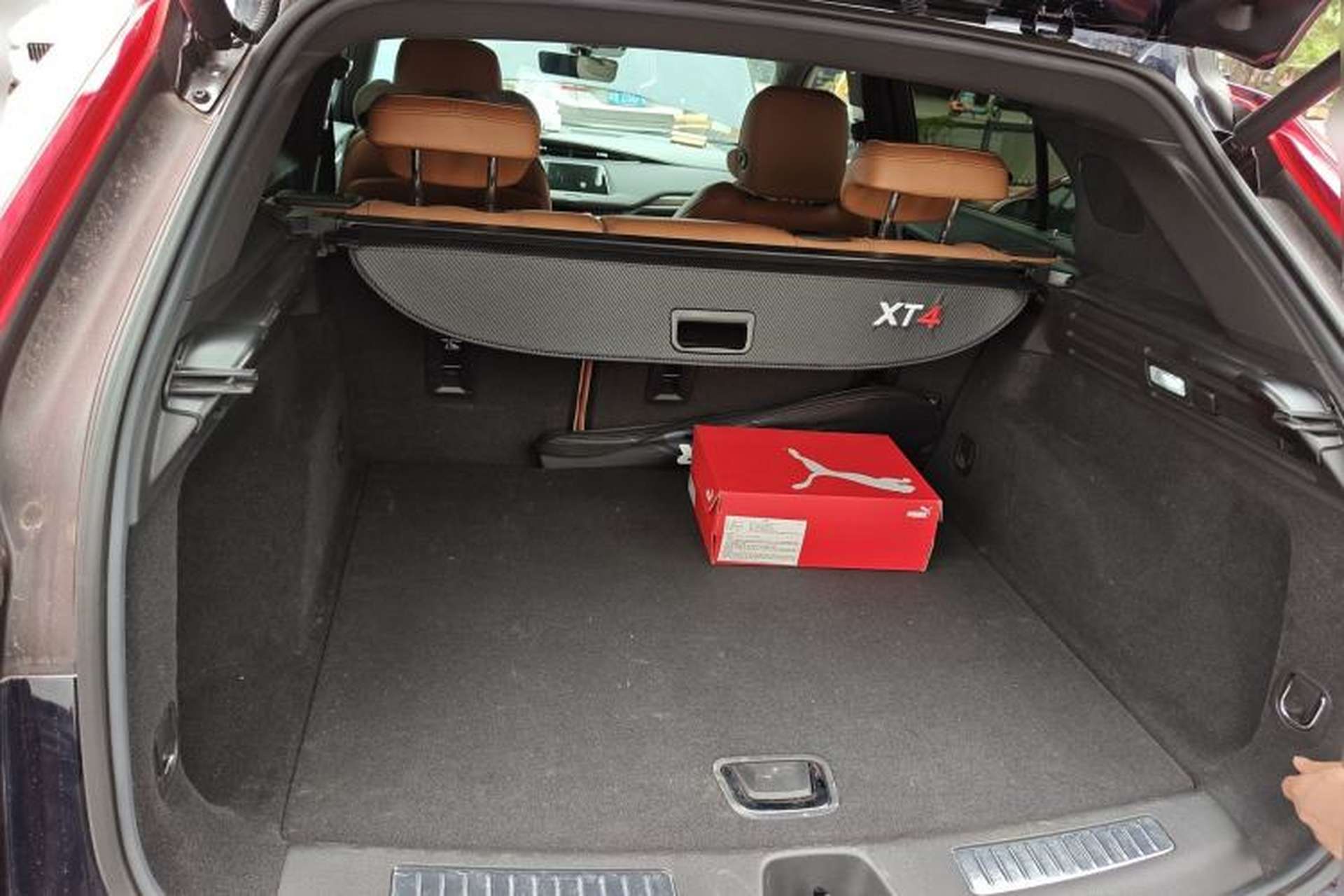 Used Cadillac XT4 2023 28T Two-Wheel Drive Prestige Version Trunk