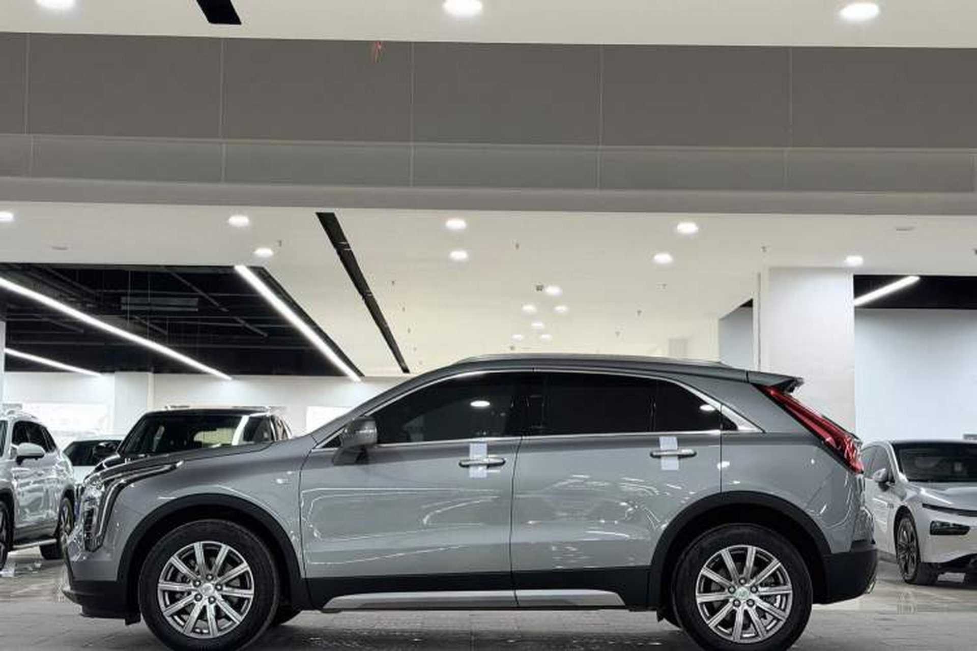 Used Cadillac XT4 2023 28T Two-Wheel Drive Prestige Version Exterior 3