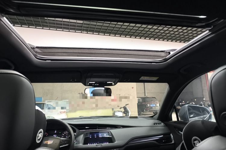 Used Cadillac XT4 2023 28T Two-Wheel Drive Fashion Edition Headliner