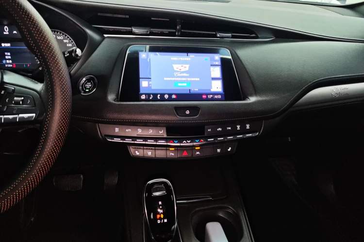 Used Cadillac XT4 2023 28T Two-Wheel Drive Prestige Version Audio And AC Panel