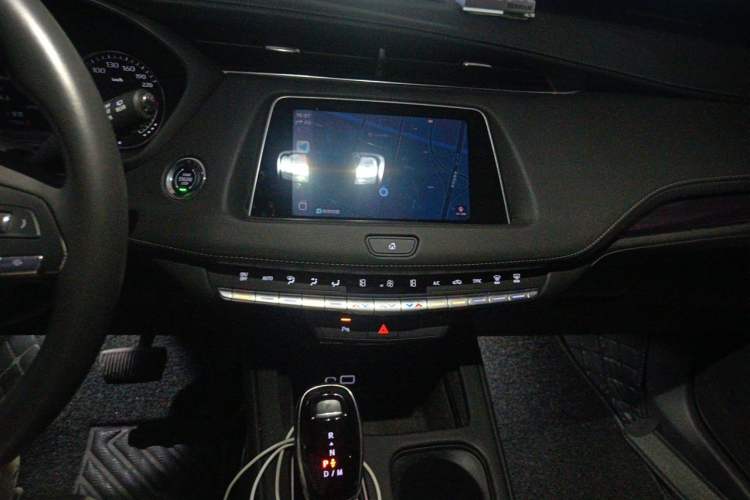 Used Cadillac XT4 2023 28T Two-Wheel Drive Fashion Edition Audio And AC Panel