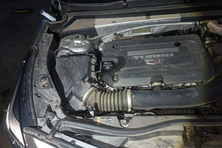 Used Cadillac XT4 2023 28T Two-Wheel Drive Fashion Edition Engine Bay Right
