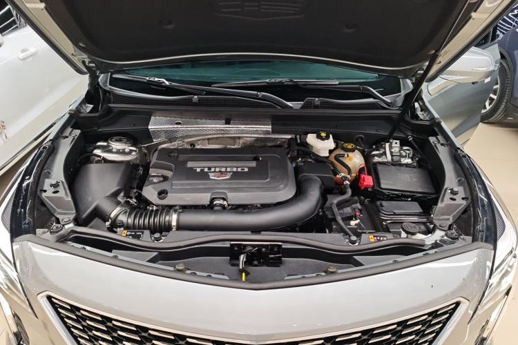 Used Cadillac XT4 2023 28T Two-Wheel Drive Prestige Version Engine Bay