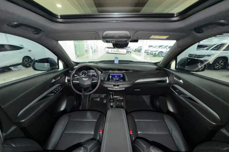 Used Cadillac XT4 2023 28T Two-Wheel Drive Prestige Version Interior 2