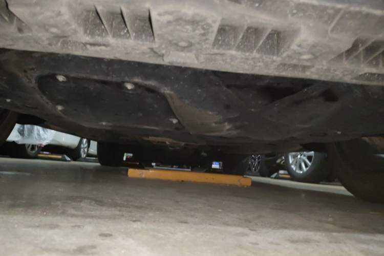 Used Cadillac XT4 2023 28T Two-Wheel-Drive Luxury Version Chassis Front