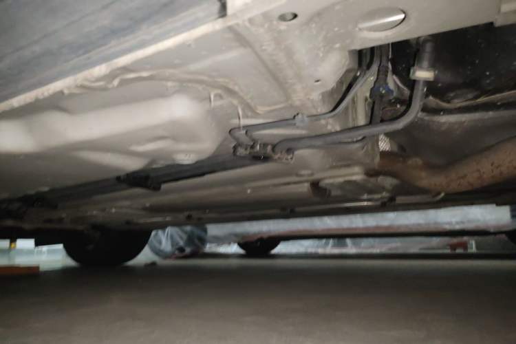 Used Cadillac XT4 2023 28T Two-Wheel-Drive Luxury Version Chassis Rear Left