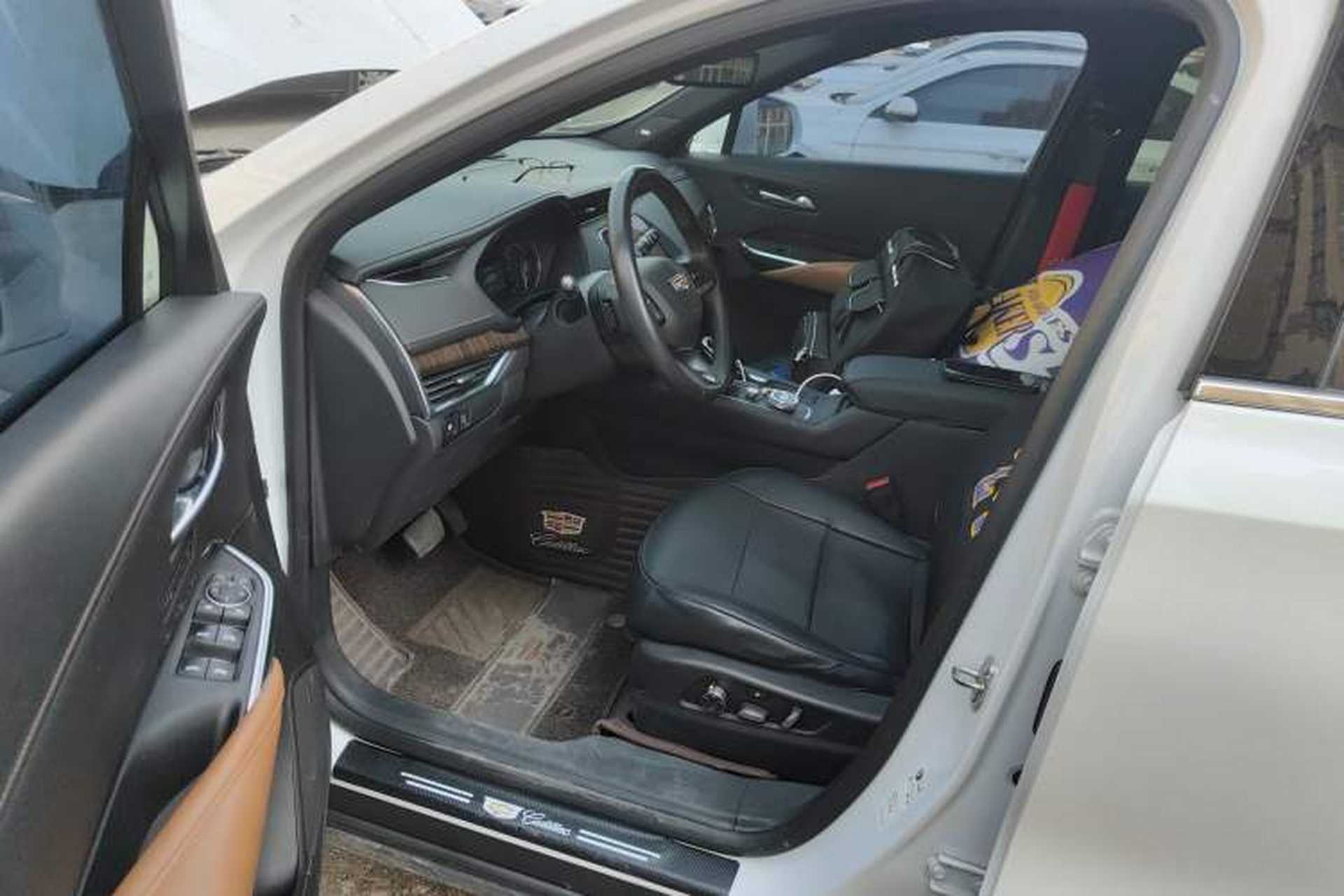 Used Cadillac XT4 2023 28T Two-Wheel Drive Prestige Version Driver Seat