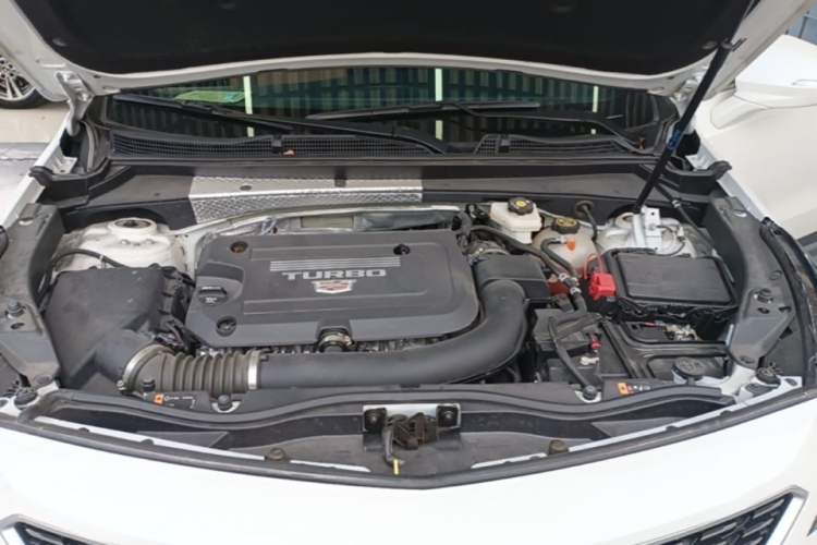 Used Cadillac XT4 2023 28T Two-Wheel Drive Prestige Version Engine Bay