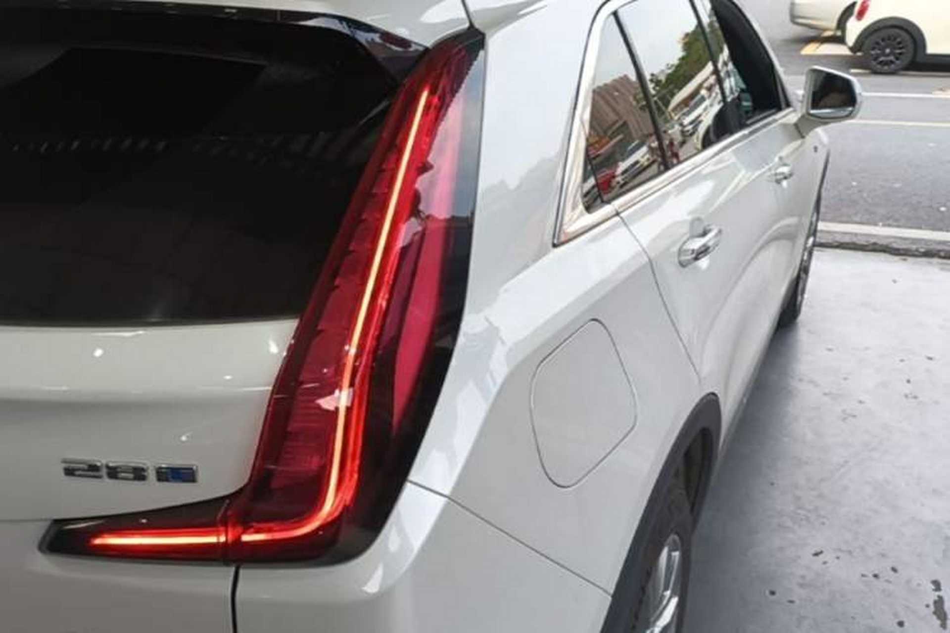 Used Cadillac XT4 2023 28T Two-Wheel Drive Prestige Version Exterior 1