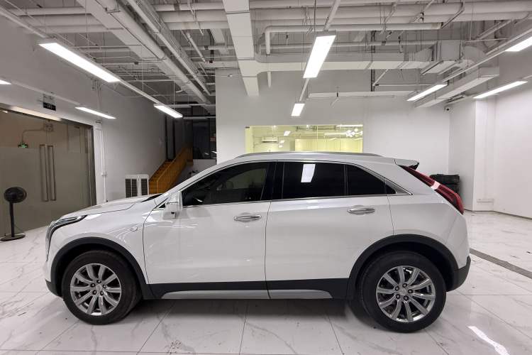 Used Cadillac XT4 2023 28T Two-Wheel Drive Prestige Version Exterior 2