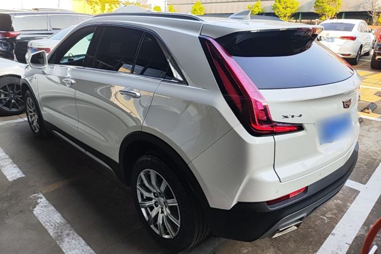 Used Cadillac XT4 2023 28T Two-Wheel-Drive Luxury Version Exterior 2