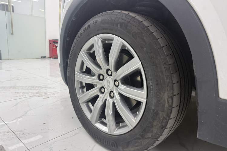 Used Cadillac XT4 2023 28T Two-Wheel Drive Prestige Version Exterior 5