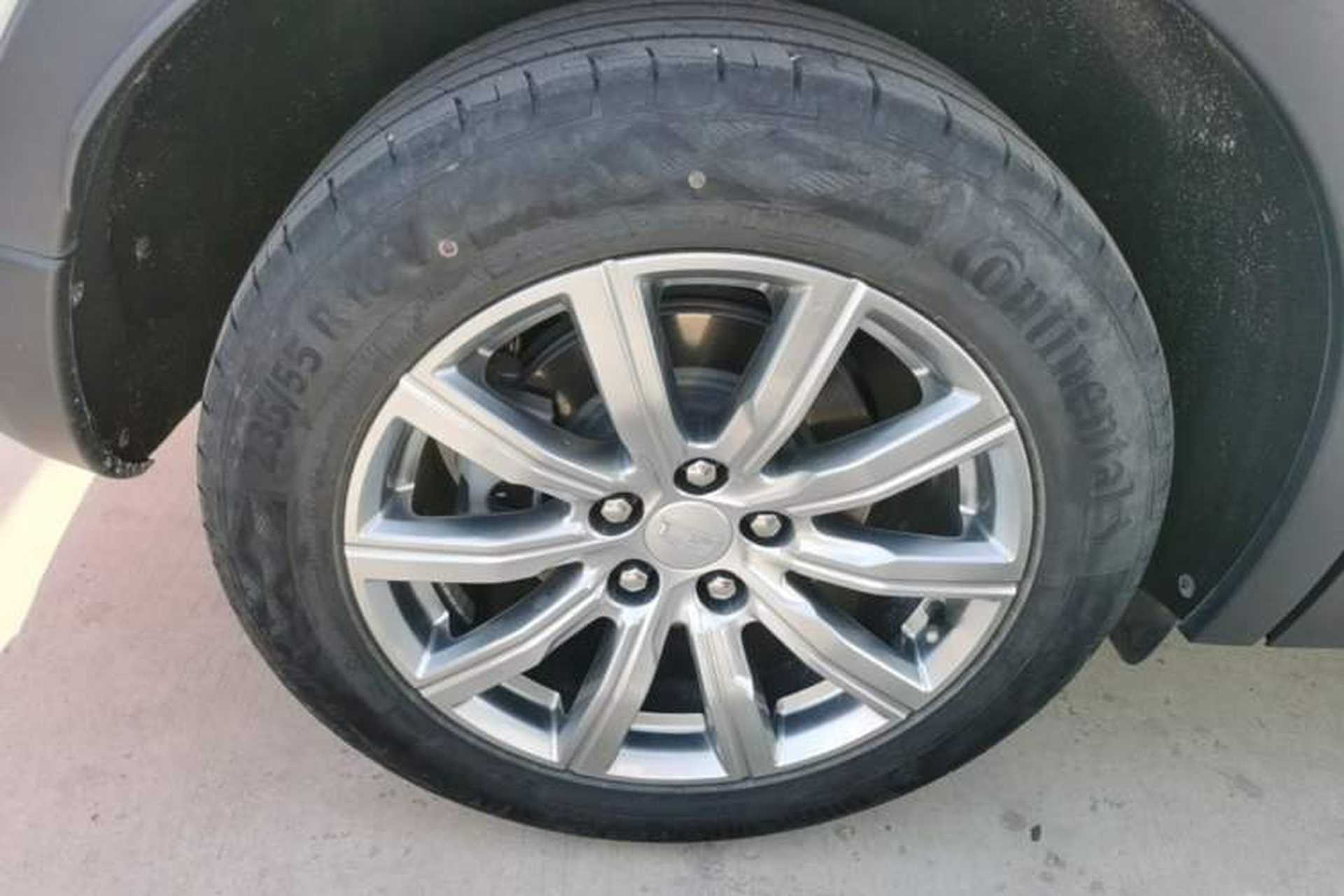 Used Cadillac XT4 2023 28T Two-Wheel-Drive Luxury Version Exterior 5