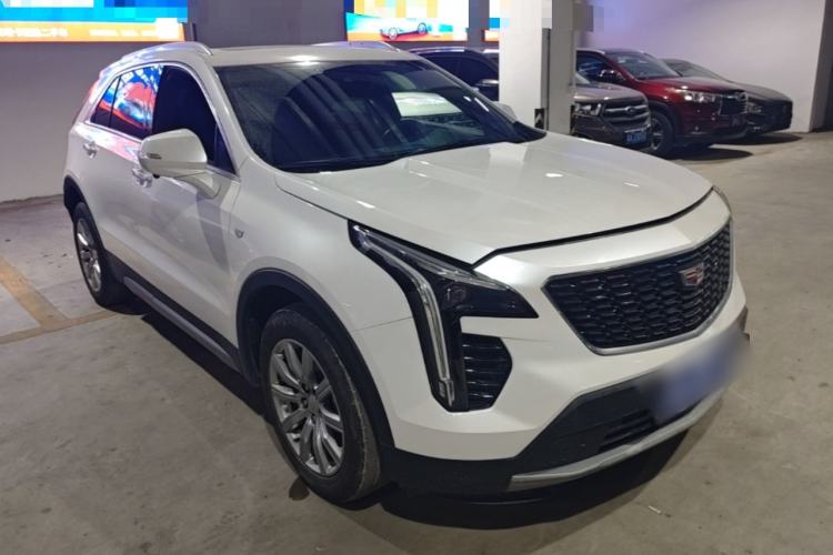 Used Cadillac XT4 2023 28T Two-Wheel Drive Prestige Version Front Right 45 Deg