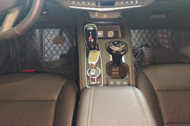 Used Cadillac XT4 2023 28T Two-Wheel Drive Fashion Edition Gear Lever