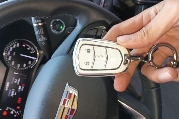 Used Cadillac XT4 2023 28T Two-Wheel Drive Prestige Version Interior 1