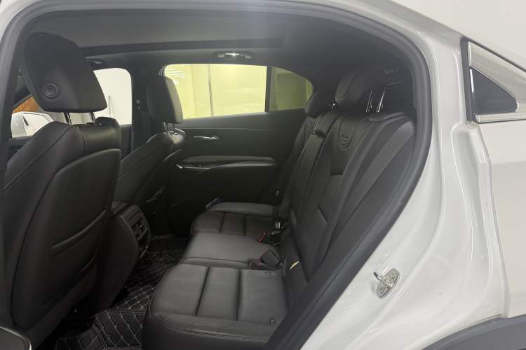 Used Cadillac XT4 2023 28T Two-Wheel Drive Prestige Version Interior 7