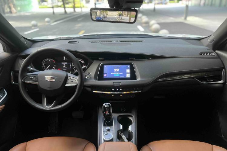 Used Cadillac XT4 2023 28T Two-Wheel Drive Prestige Version Interior 7