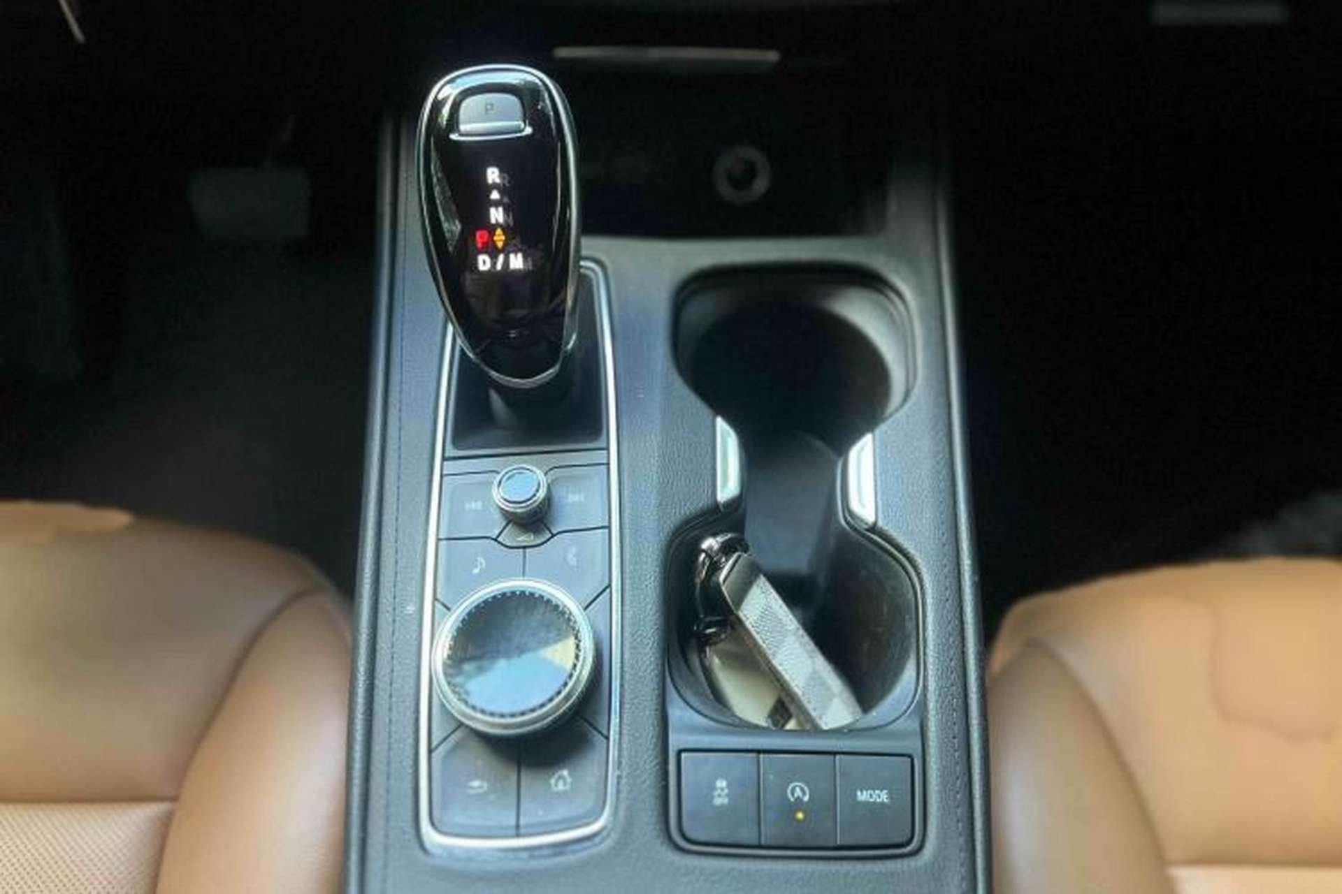 Used Cadillac XT4 2023 28T Two-Wheel Drive Prestige Version Interior 8