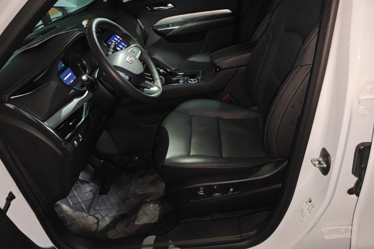 Used Cadillac XT4 2023 28T Two-Wheel Drive Prestige Version Left Front Seat