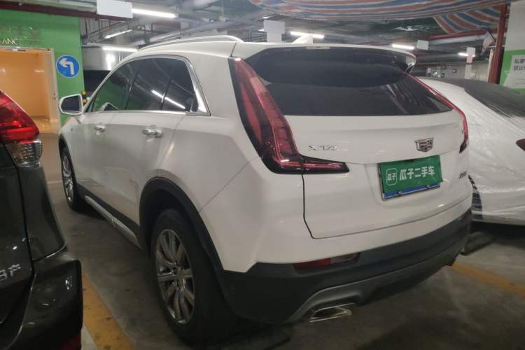Used Cadillac XT4 2023 28T Two-Wheel-Drive Luxury Version Rear Left 45 Deg