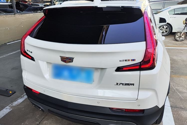 Used Cadillac XT4 2023 28T Two-Wheel-Drive Luxury Version Rear